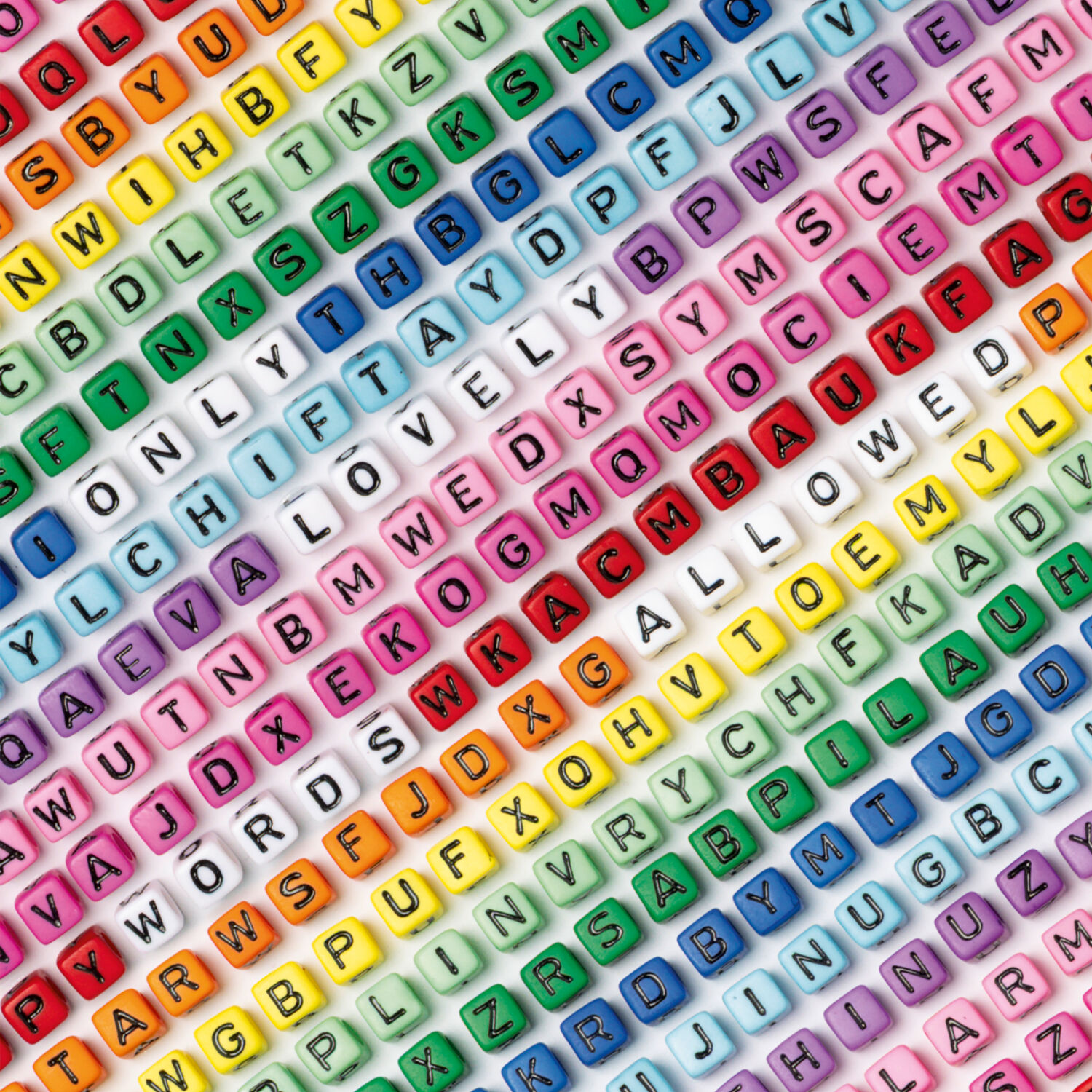 Buchstabenperlen, eckig, 100 St�ck, farbig sortiert, inkl. Gummiband Bild 2