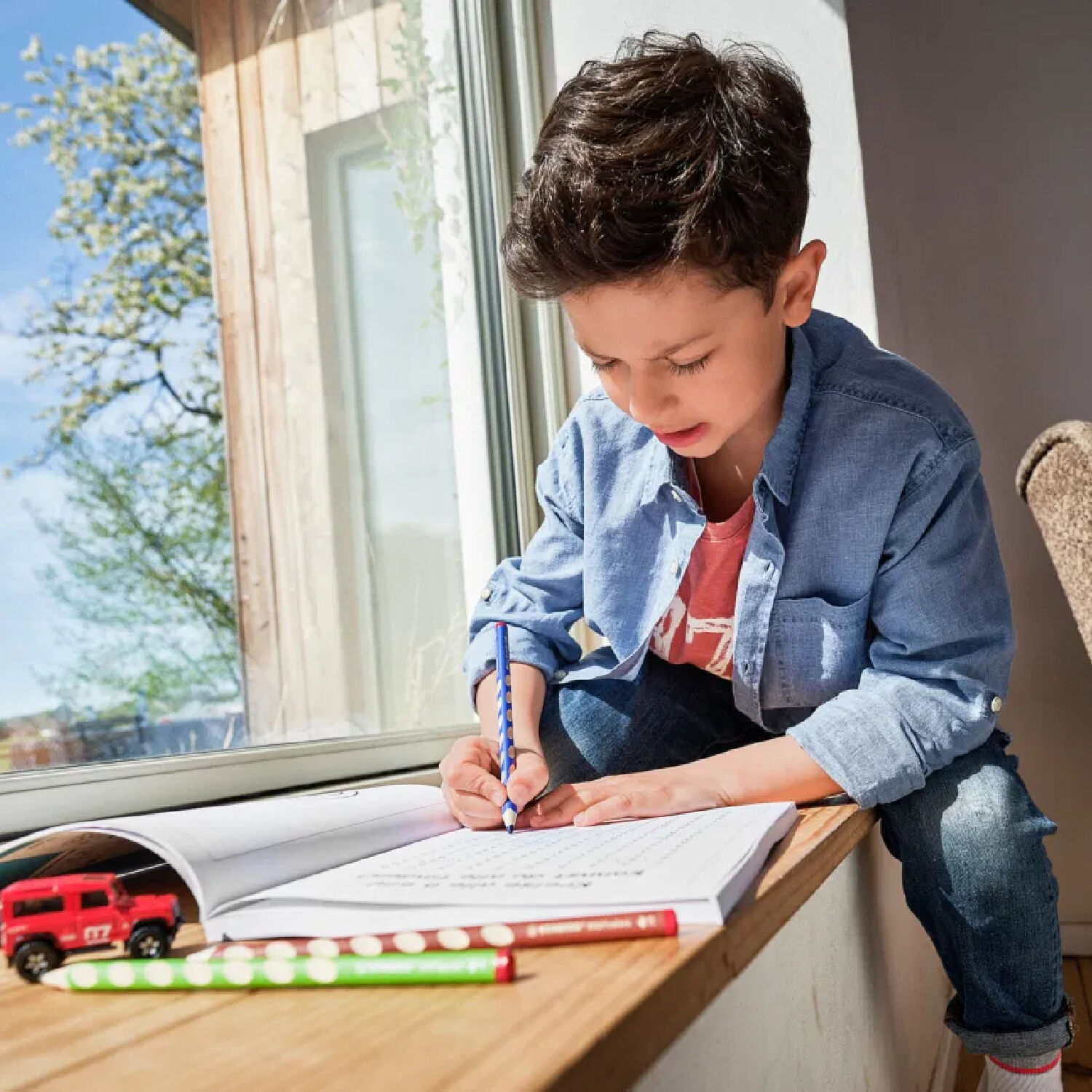 STABILO EASYcolors, Ergonomischer Buntstift fr Rechtshnder, 24er Etui Bild 4