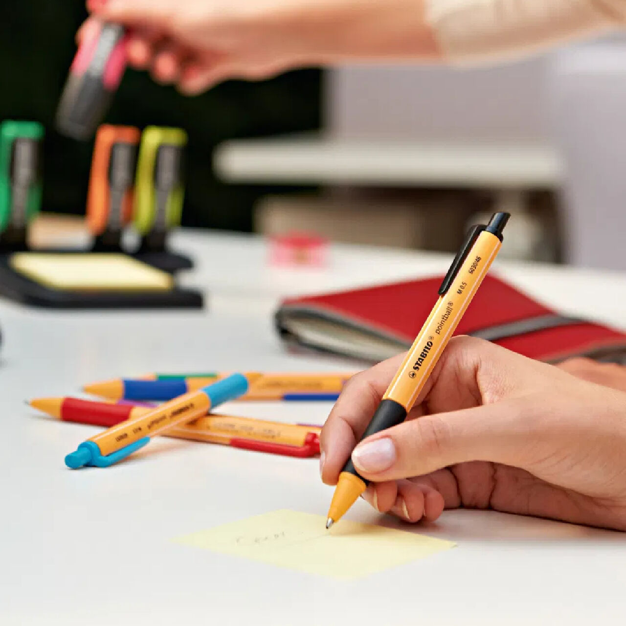 STABILO pointball Kugelschreiber, Grn Bild 3