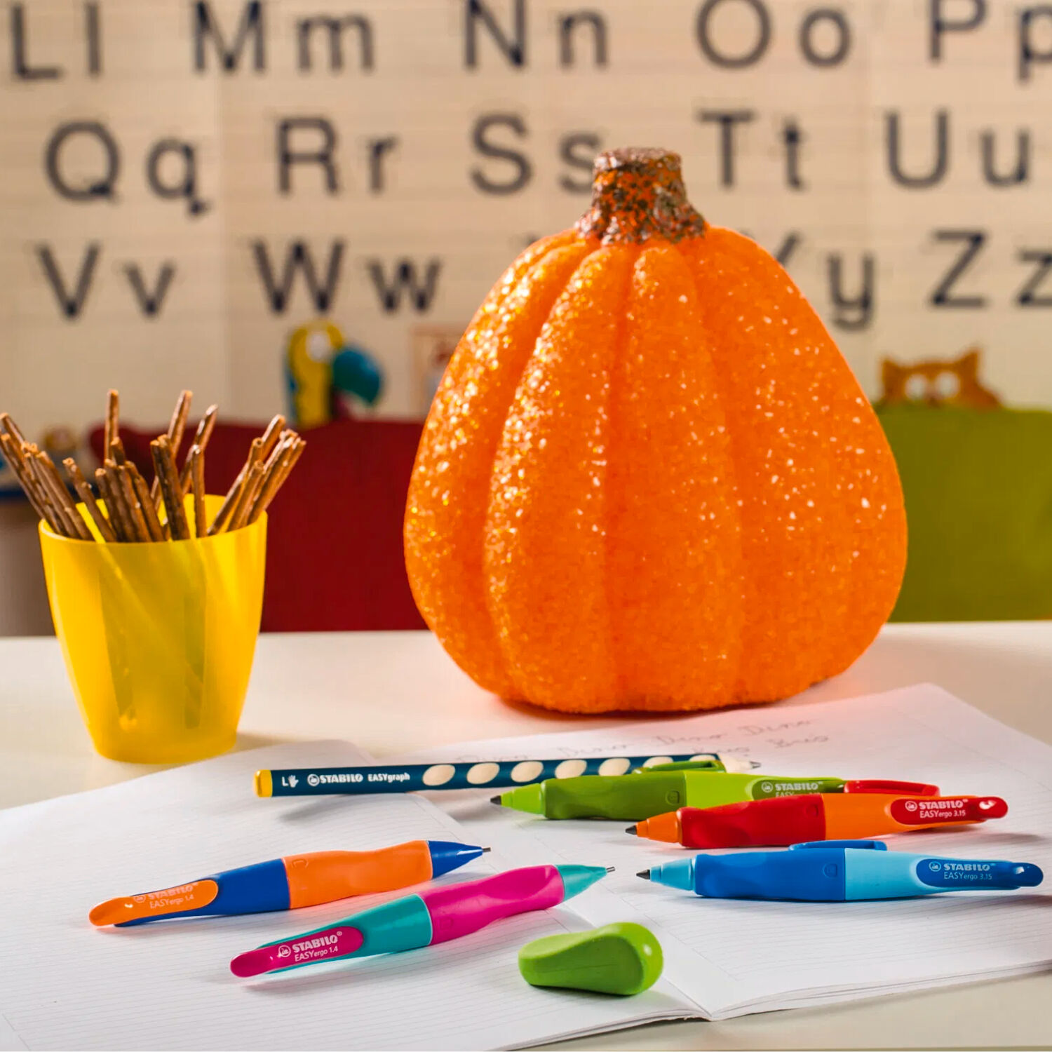 STABILO EASYergo 3.15, Ergonomischer Druckbleistift fr Rechtshnder, Pink/Lila Bild 4