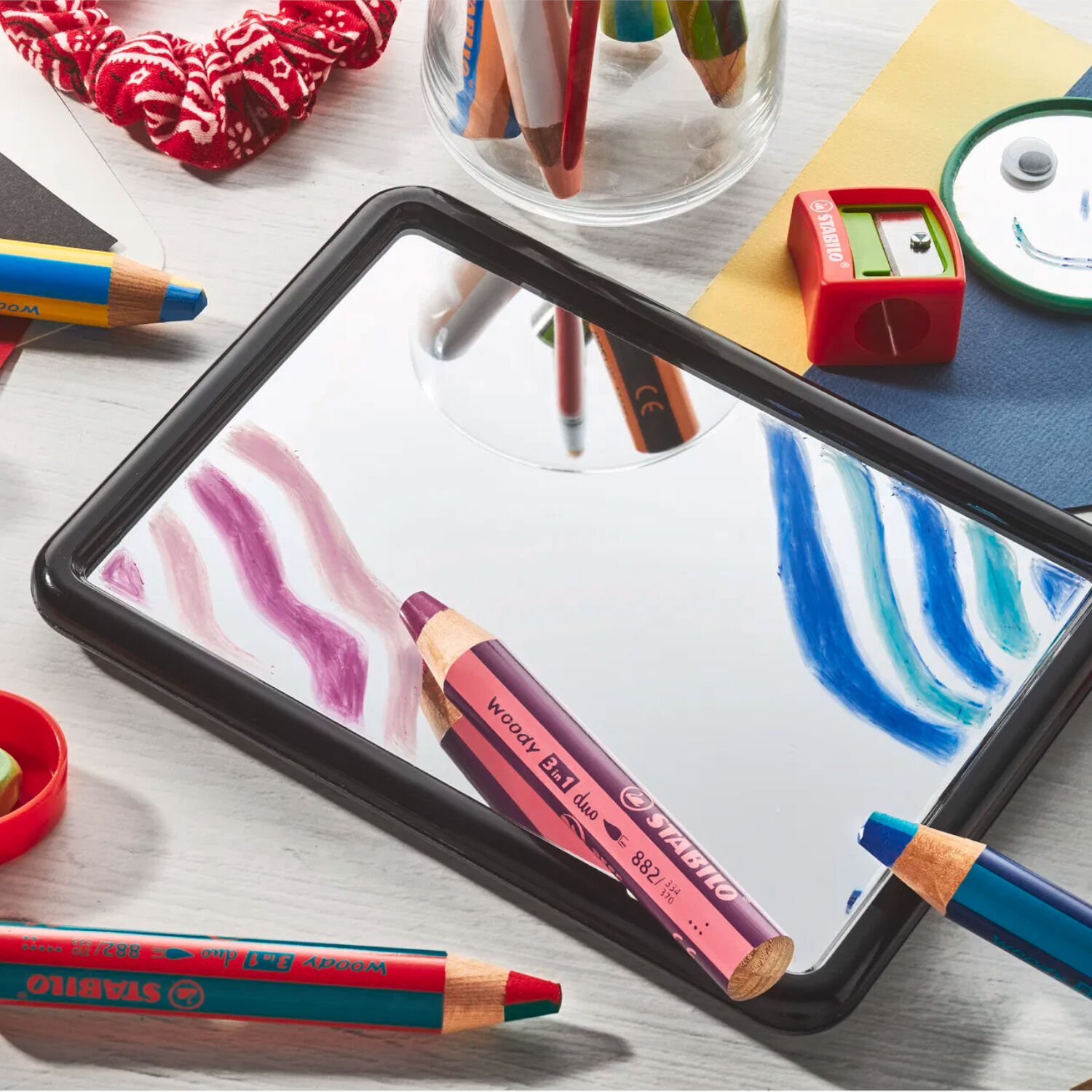 STABILO woody 3 in 1 Duo: Buntstift / Wasserfarbe / Wachsmalstift, 5er Etui mit Spitzer Bild 4