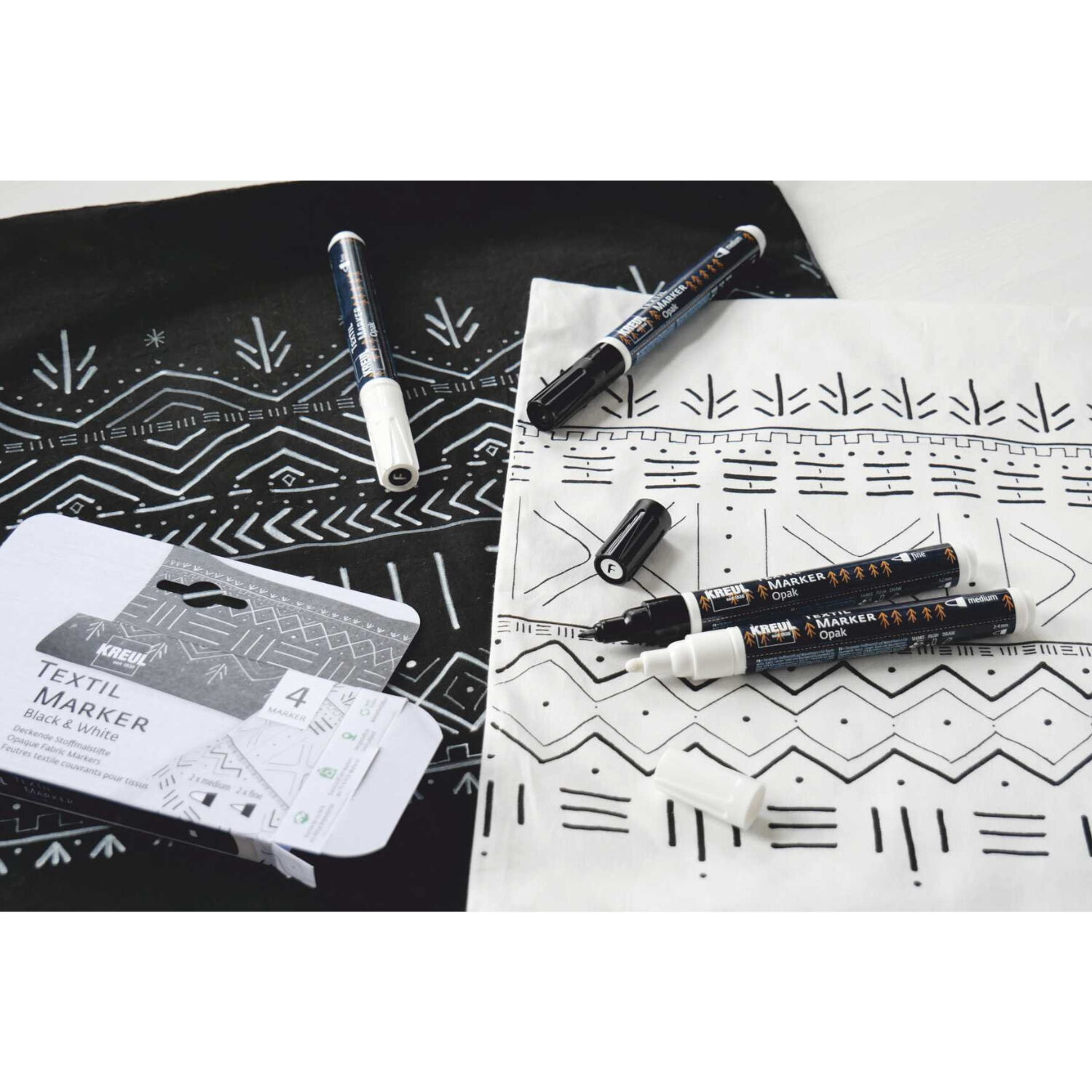 NEU Textil-Marker-Set Opak Black & White, 4 Stck Bild 3