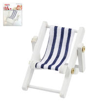 Mini Liegestuhl blau-weiß aus Holz, 5x3,5cm