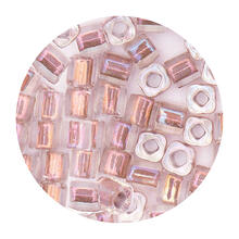 Rocailles-Wrfel-Perlen Itoshii Cube, 3 x 3 mm, 6 g, Transparent mit Einzug Rosa Irisierend
